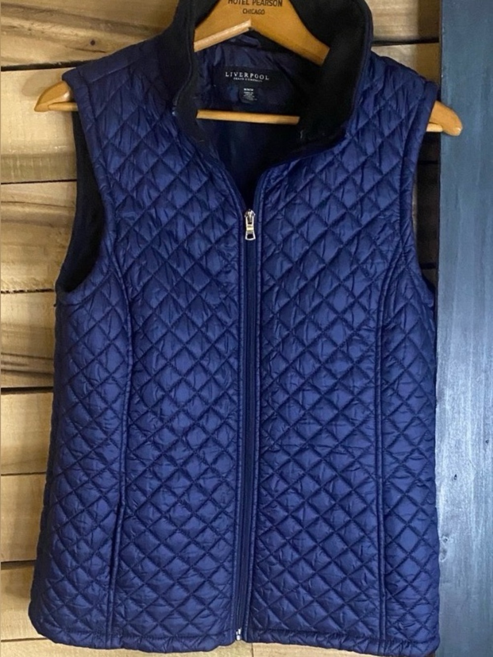 Liverpool Jeans Company Quilted Navy Blue Sleeveless puffer Vest size medium zip